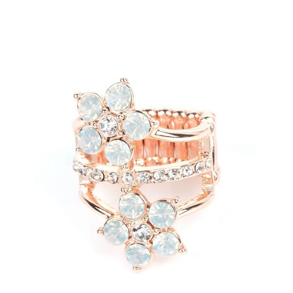 Paparazzi Jewelry Accessories - Precious Petals - Rose Gold Ring - Vintage - Picture 5 of 6